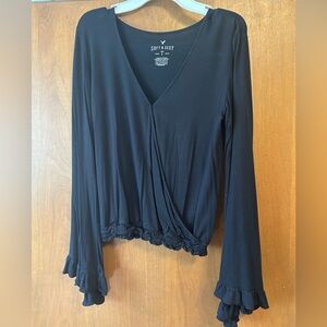 American Eagle. Size xs. Black long sleeve blouse. Flare sleeves.